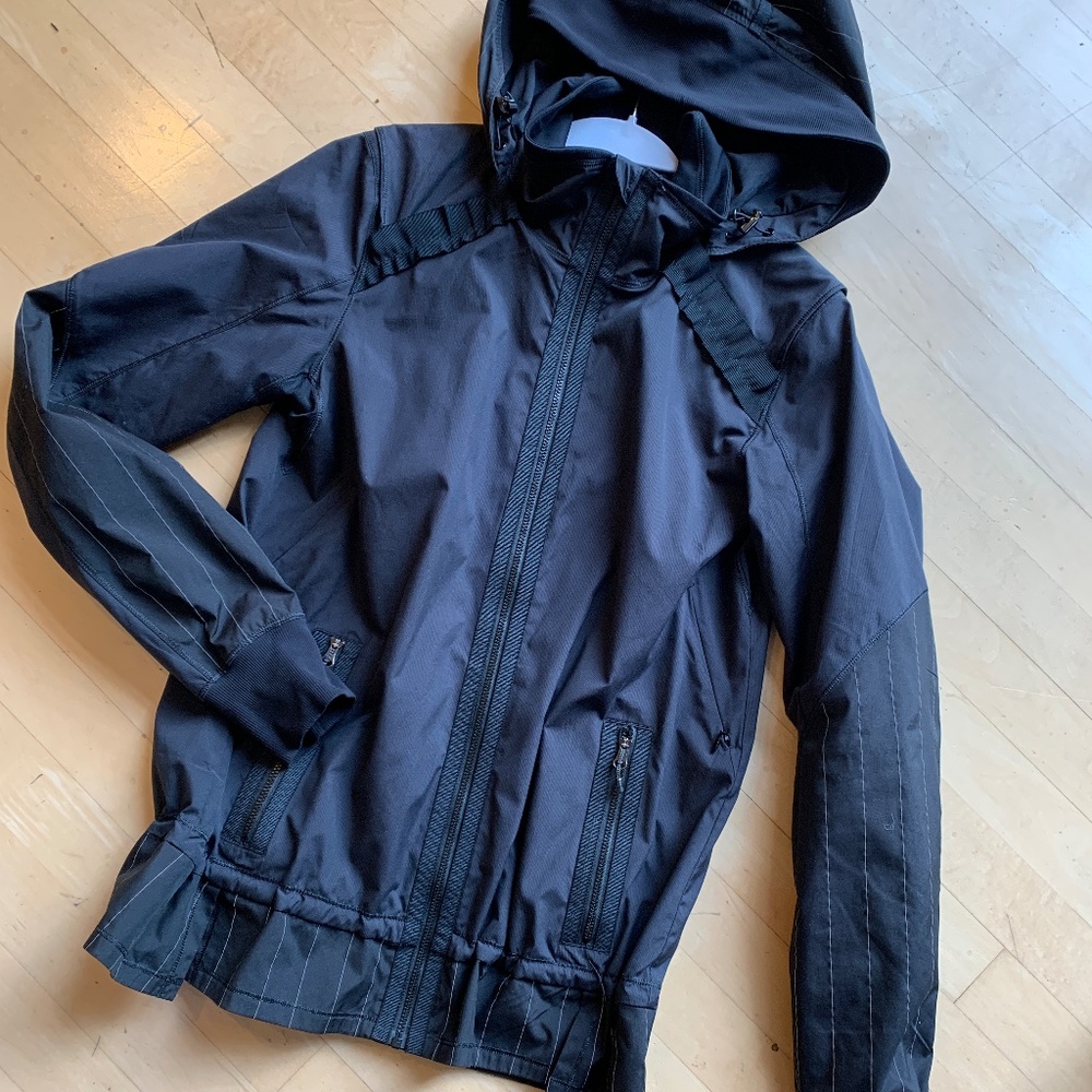 Lululemon zip up jacket, Size 8